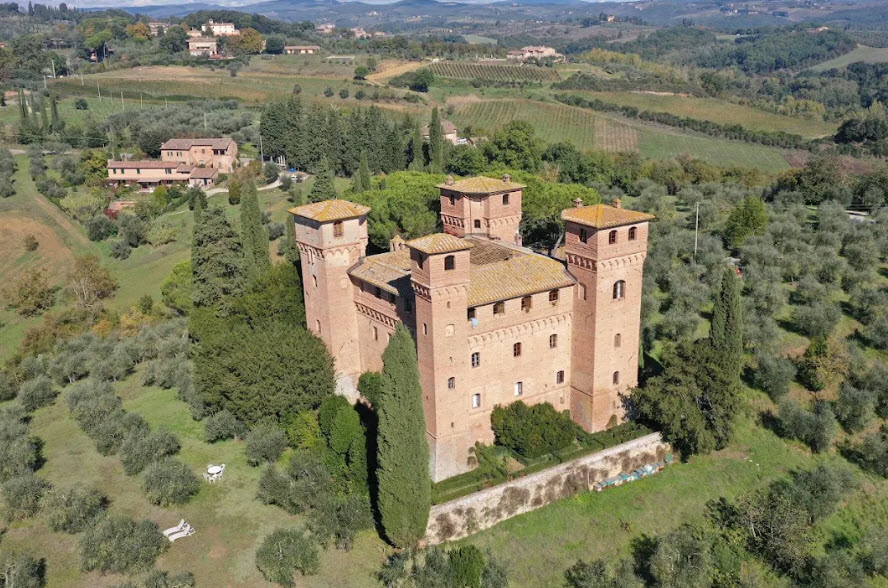 Castello Delle Quattro Torra, Italy